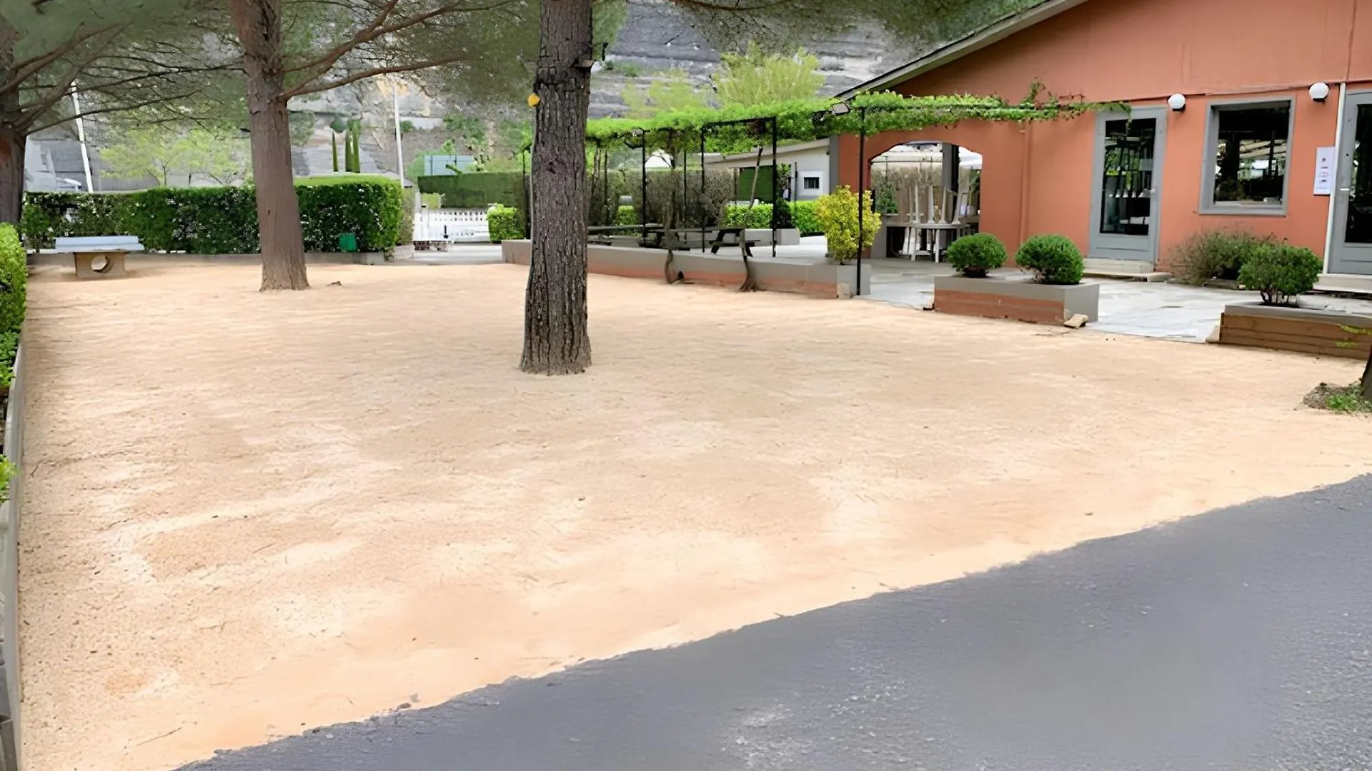 Holiday home Bungalow Charmant A Sampzon Avec Piscine Partagee Et Vue Montagne France