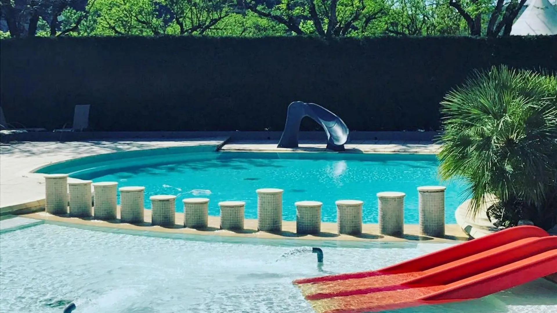 Holiday home Bungalow Charmant A Sampzon Avec Piscine Partagee Et Vue Montagne